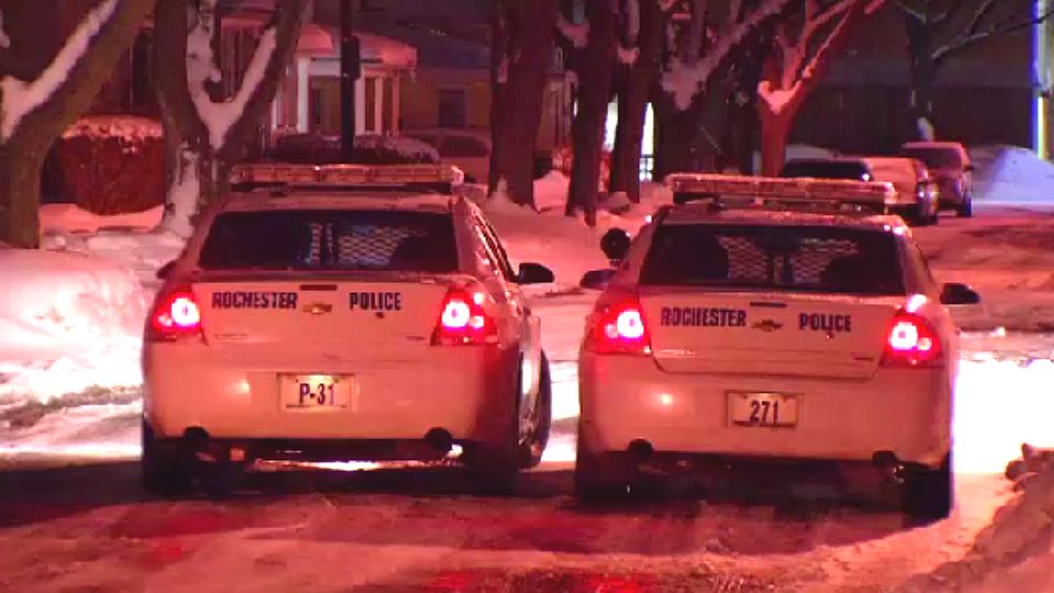 3 arrested after taxi car jacking