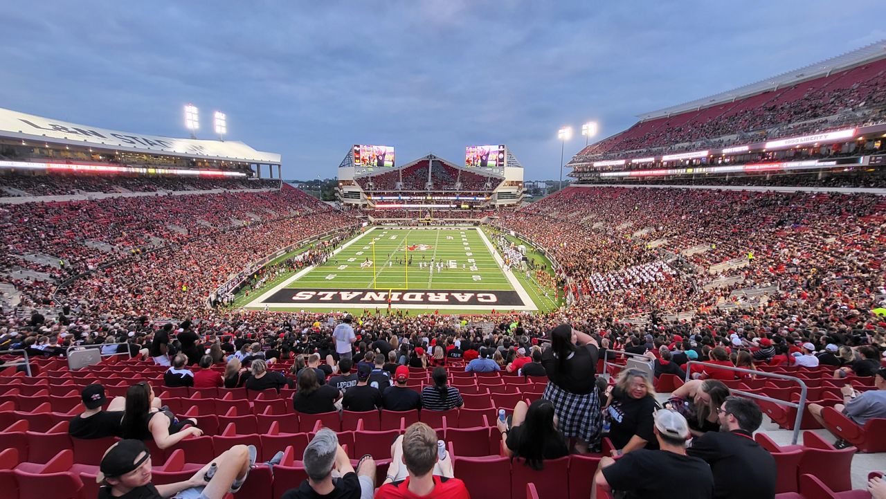 Louisville football vs Murray State: Fan photos from Cards home opener