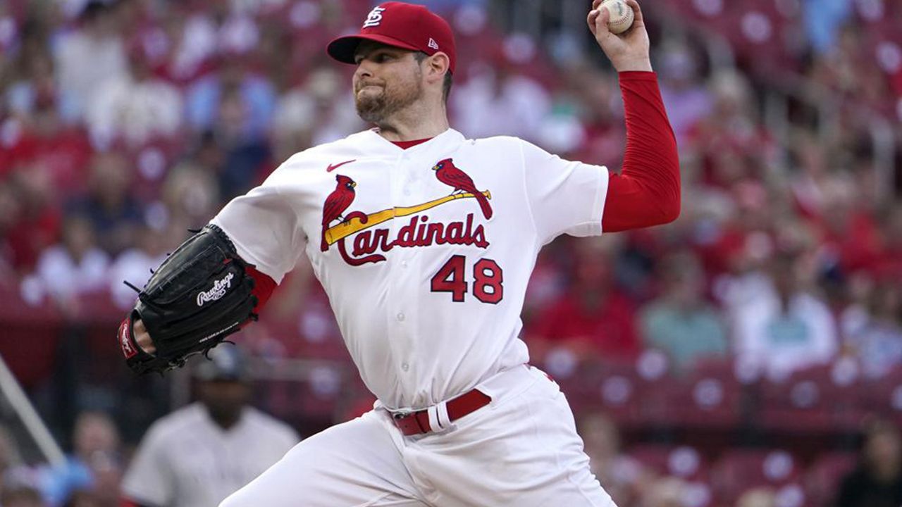 Retiring Cardinals pitcher Adam Wainwright to say farewell by performing  his own songs