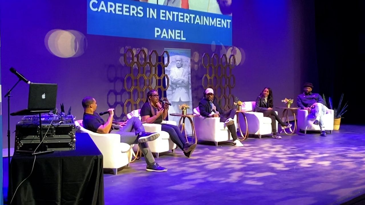 students-learn-representation-in-film-at-conference