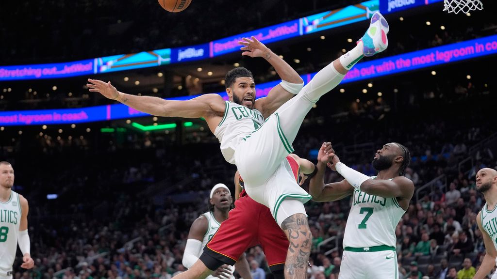 Jayson Tatum des Celtics OK après une collision lors de la victoire contre Heat