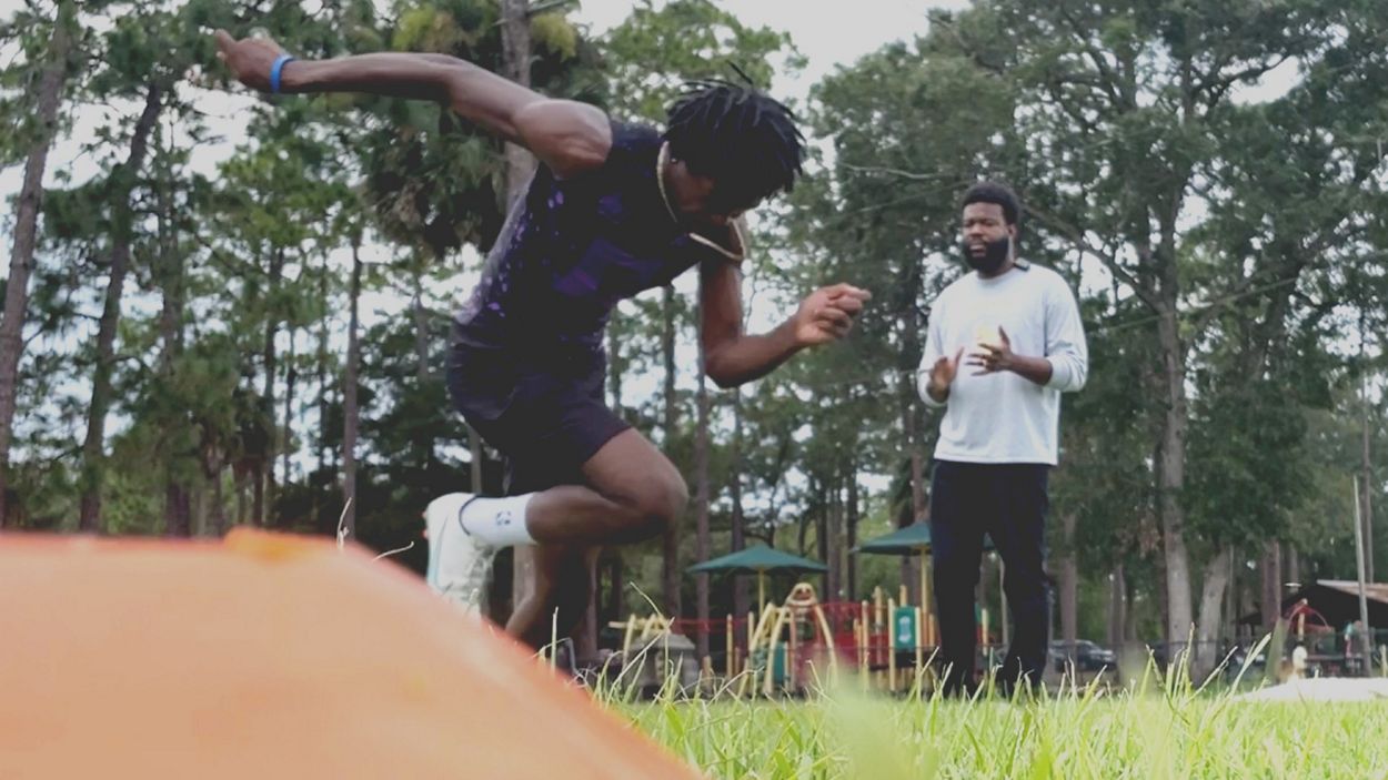 Dad's focus on giving manifests discipline in Volusia runner