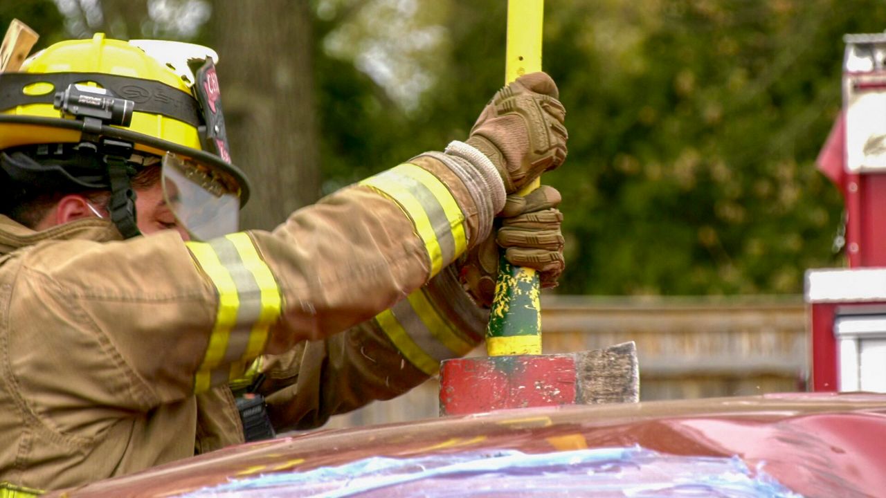 chicopee-firefighters-extrication-training