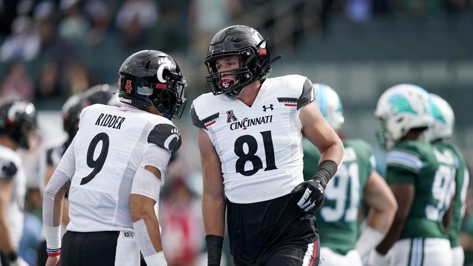 No. 3 Cincinnati looks to bolster playoff hopes against SMU