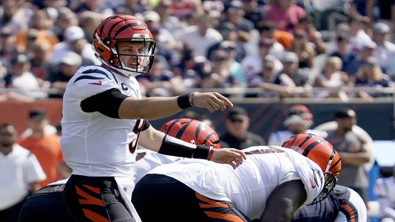 Fields takes over for injured Dalton, Bears beat Bengals