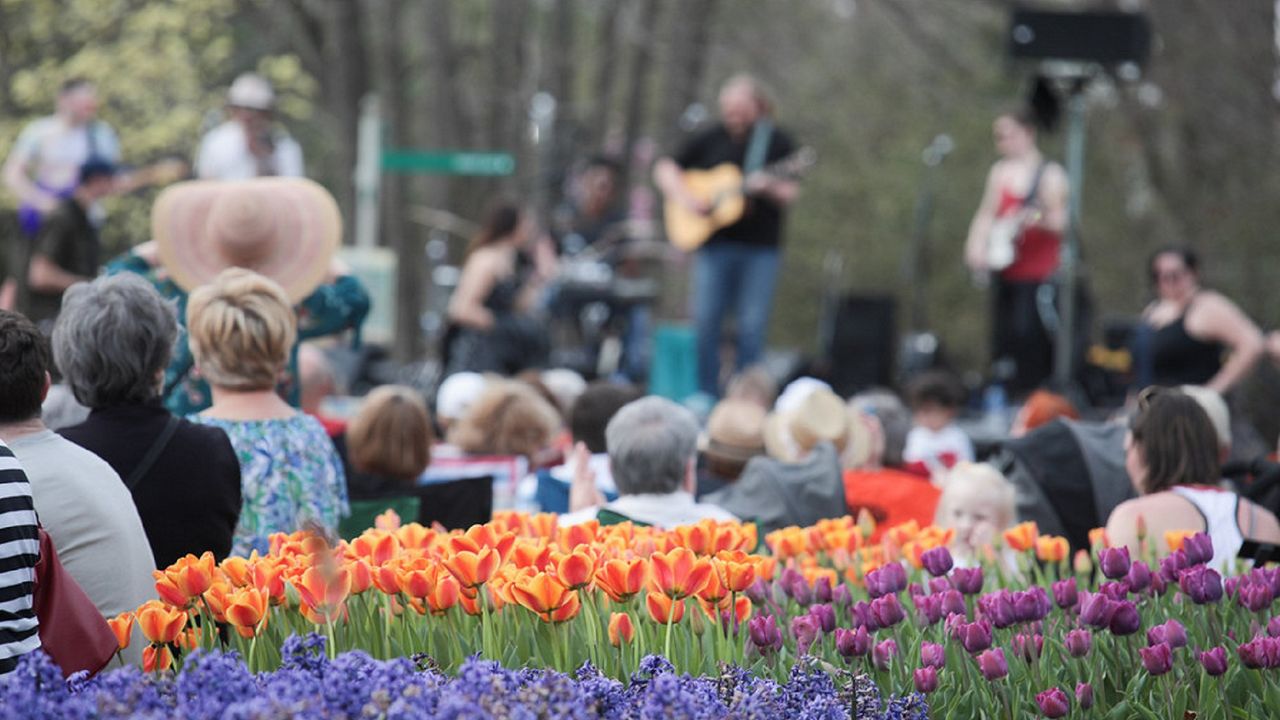 The annual Tunes and Blooms concert series takes place every April at the Cincinnati Zoo and Botanical Garden. (Photo courtesy of Cincinnati Zoo and Botanical Garden/Mark Dumont)