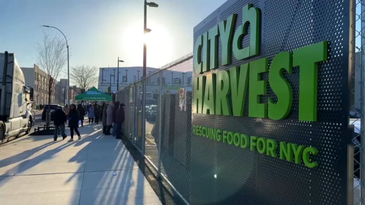City Harvest Distributes Fresh Fruits and Vegetables in Sunset Park, Brooklyn to Alleviate Family Expenses