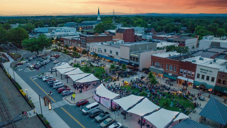 Hickory’s renovated downtown hosts a variety of community events, including the Sails Original Music Series. (Photo by Chad Austin, Inc. via City of Hickory)