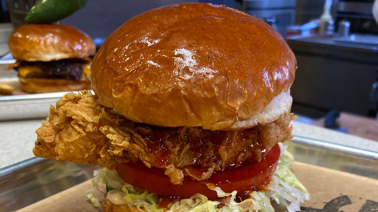 Chef S Kitchen Previewing Aussie Grill S Chicken Sandwich