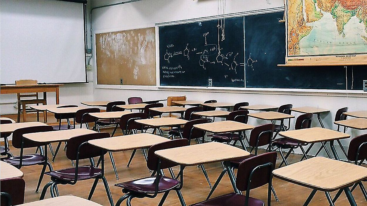 An empty classroom appear in this file image. (Spectrum News/FILE)