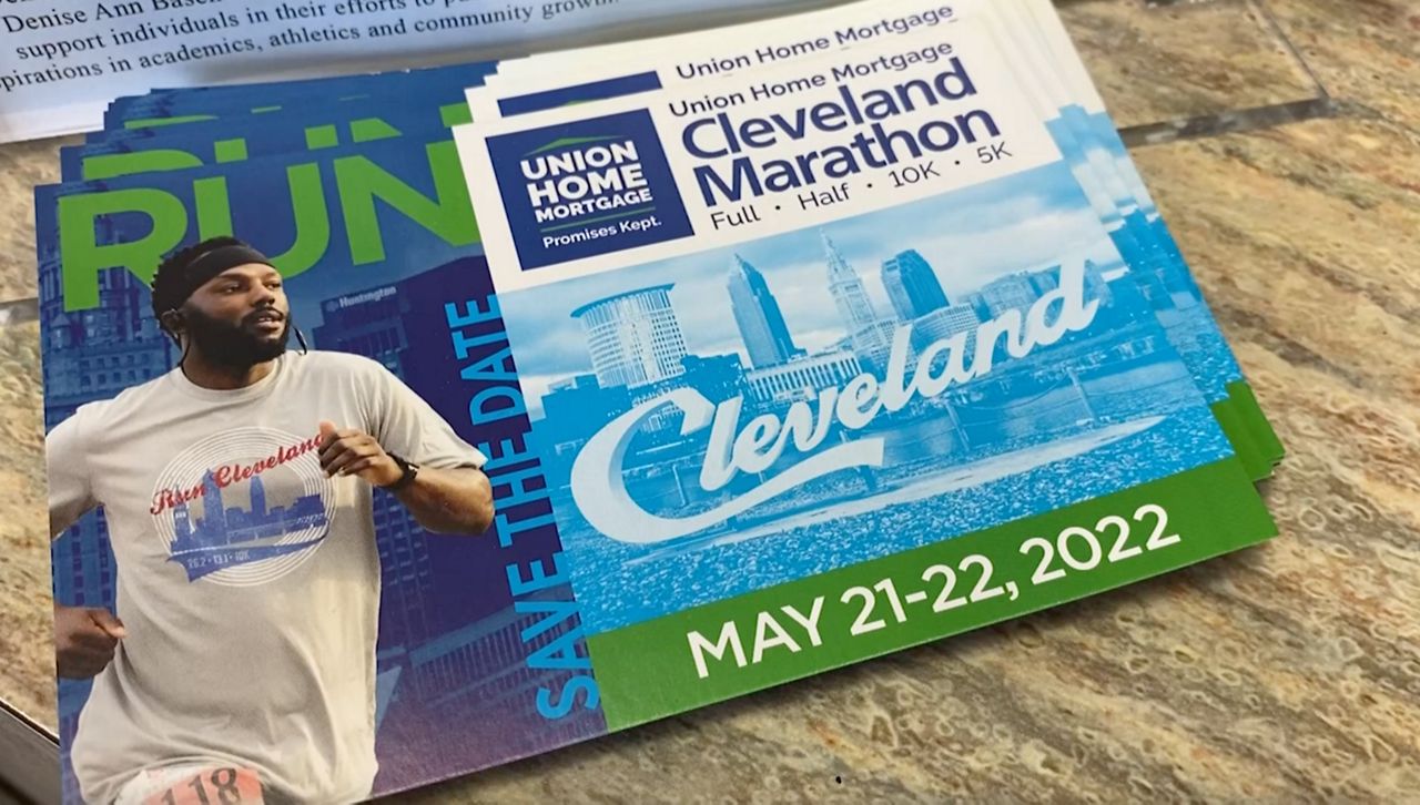 Cleveland Marathon runners inspired by mother