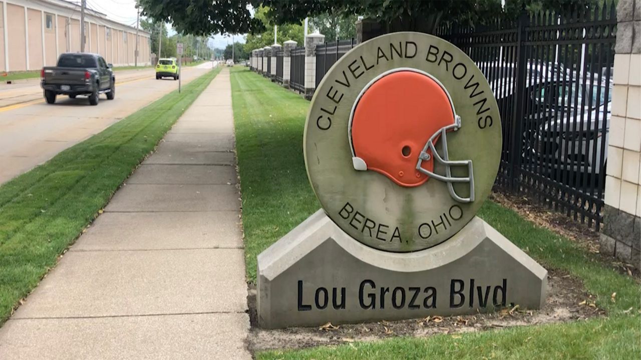 Fans flock to first open Cleveland Browns practice