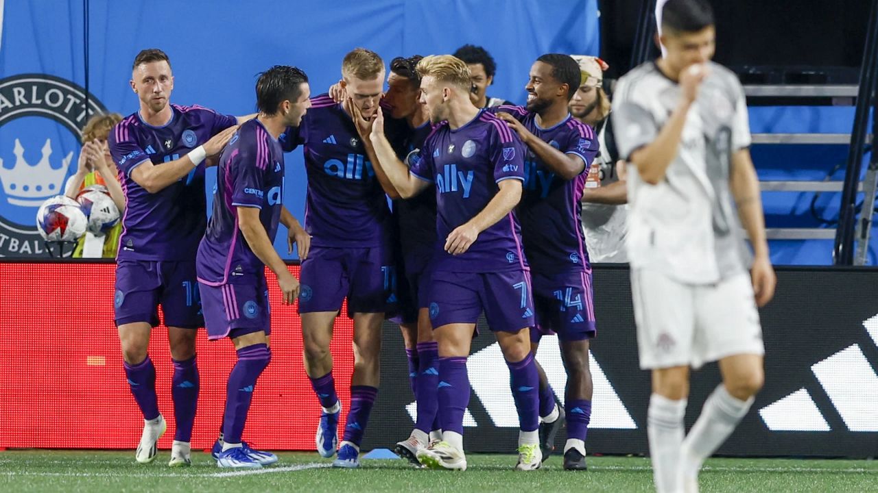 Wrexham opens US tour with 5-0 loss to Chelsea before 50,596 in Chapel  Hill, North Carolina – KXAN Austin
