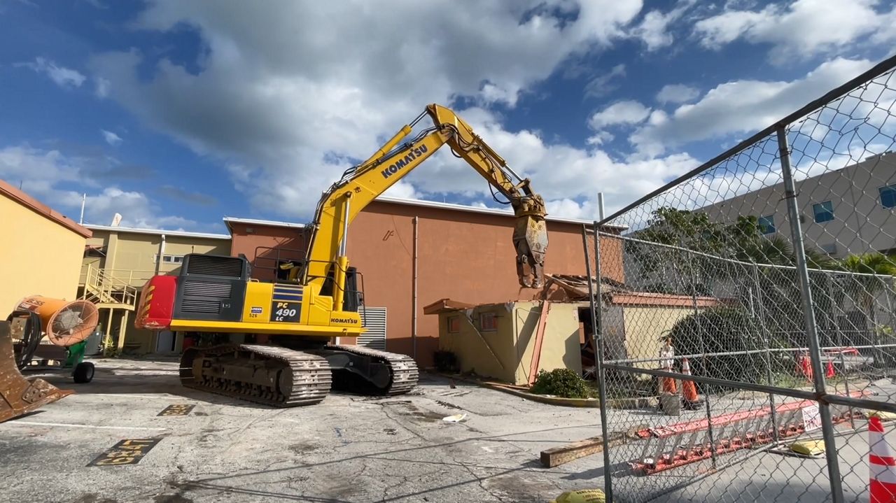 Demolition begins on old Cocoa Beach city hall