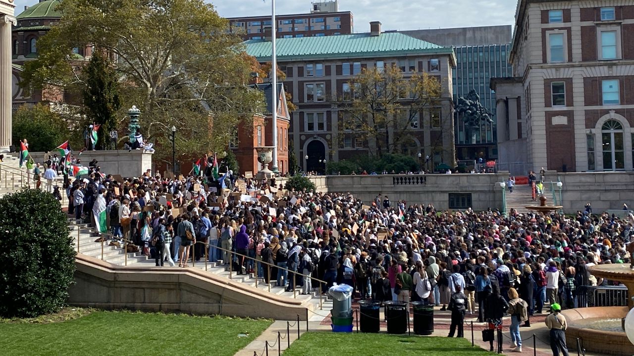 Columbia students hold pro-Israel, pro-Palestine rallies
