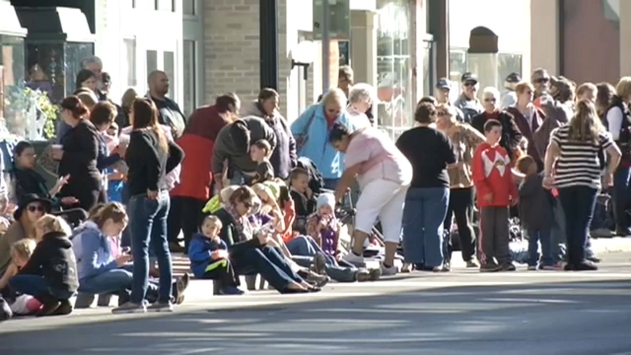 Residents take in Binghamton's Columbus Day Parade (Spectrum News 1)