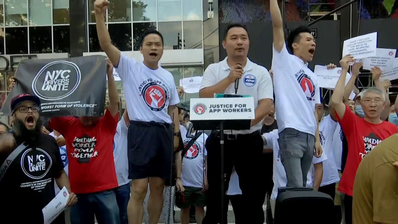 Rideshare, taxi drivers protest congestion pricing - Vimarsana News