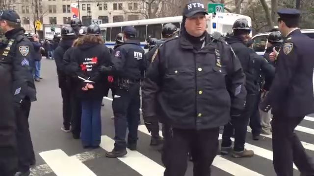 NYPD Arrests Construction Workers Protesting for Safety Regulations to ...