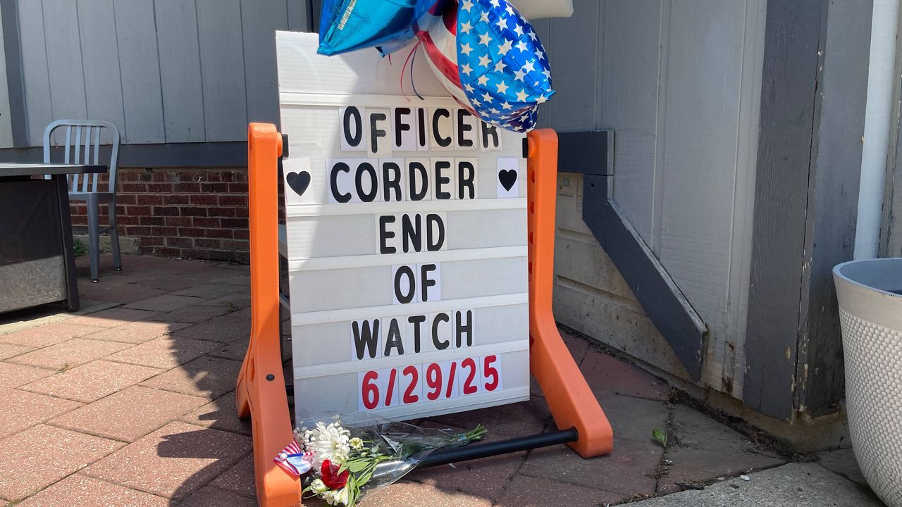 The sign outside of Lakeside Pub and Grill in Cudahy honoring fallen MPD Officer Kendall Corder. (Spectrum News 1/Wendy Strong)