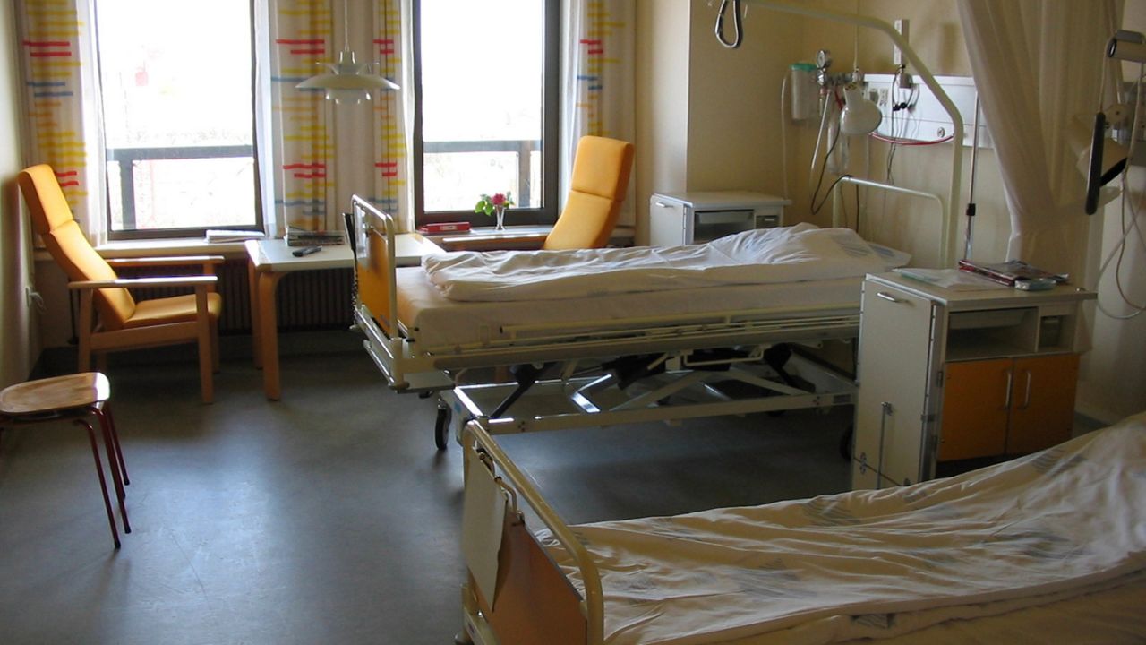(file) nursing home room