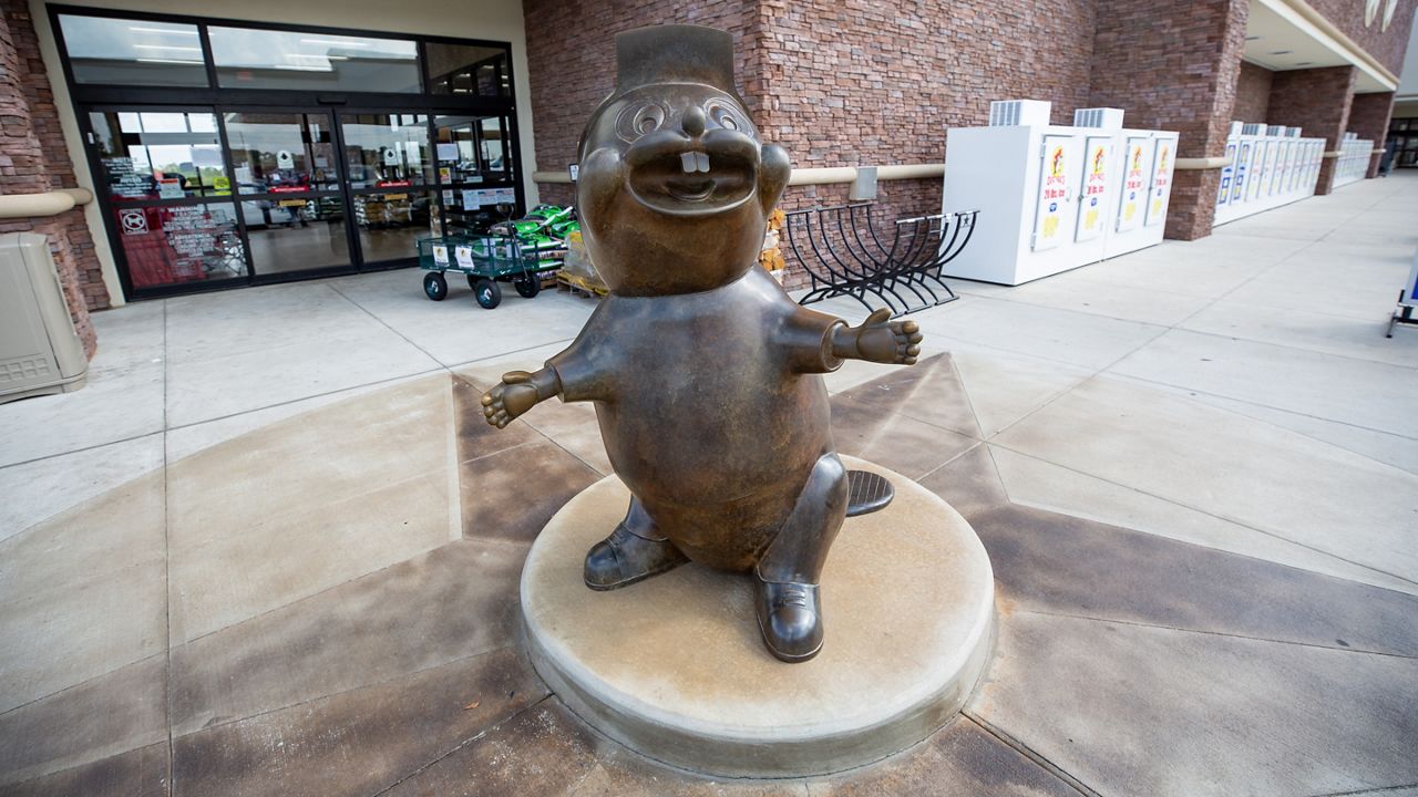 Buc-ee’s to open its largest travel center in Luling, Texas