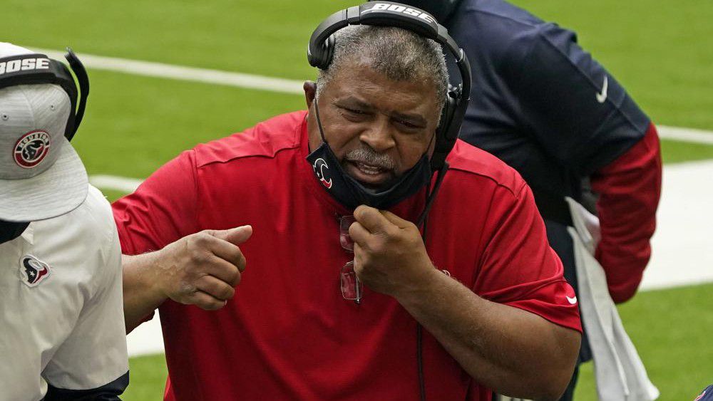 Romeo Crennel retires after almost 40 years as NFL coach