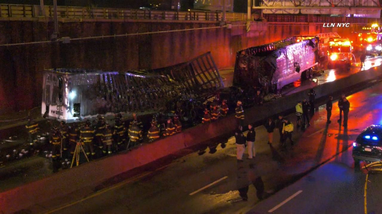 Woman dies after fiery Cross Bronx Expressway crash, police say - Spectrum News NY1