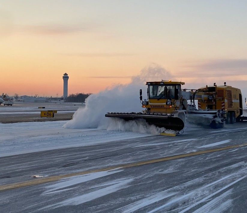 Ohio airports battle weather conditions as holidays approach