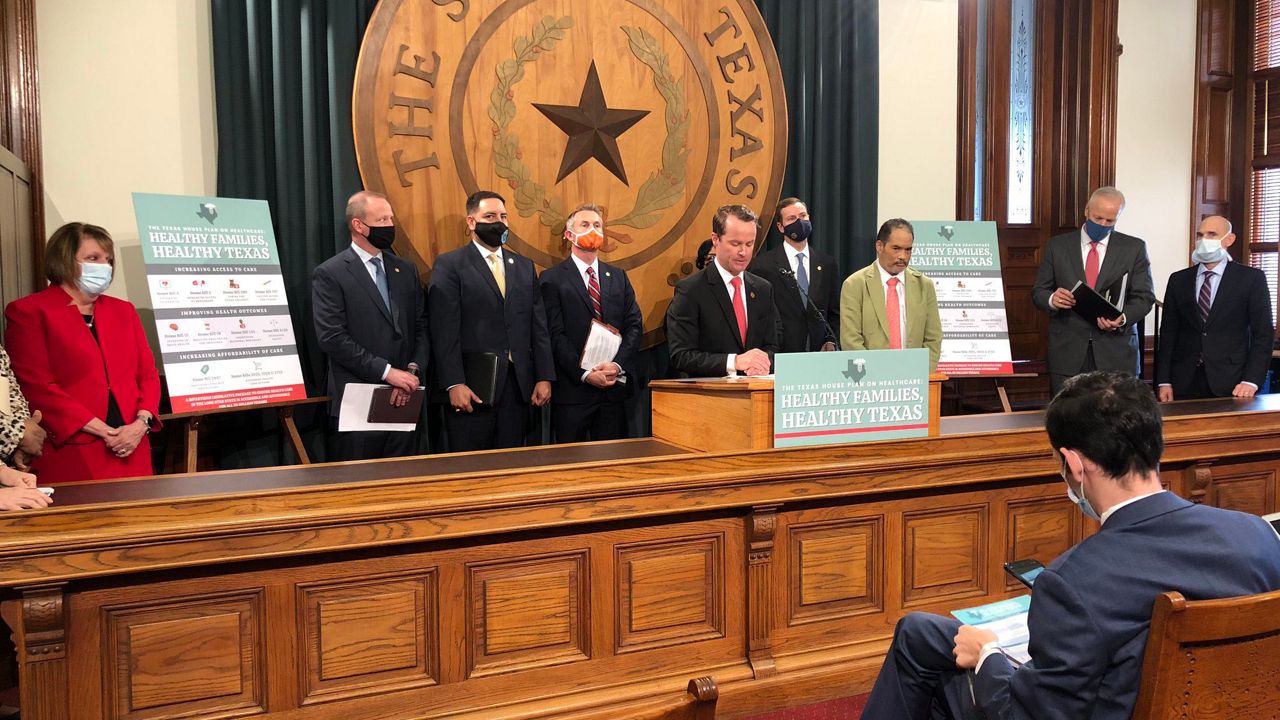 Texas House Speaker Dade Phelan threw his weight behind a bill that would extend Medicaid coverage to mothers for a year postpartum as part of a broad package of proposals meant to increase access to affordable health care in Texas.