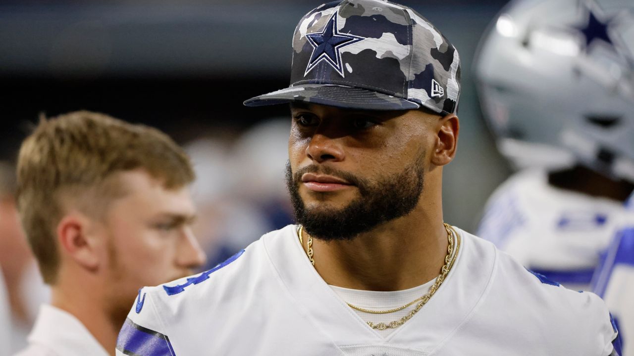 Dallas Cowboys quarterback Dak Prescott showcases epic cowboy hat after  signing tender