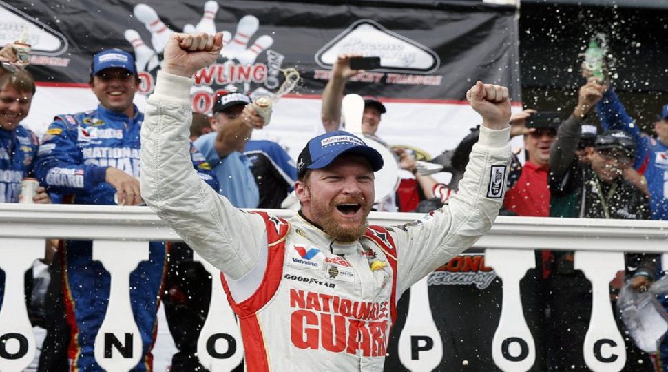 Earnhardt Jr Headlines Nascar S 2021 Hall Of Fame Class