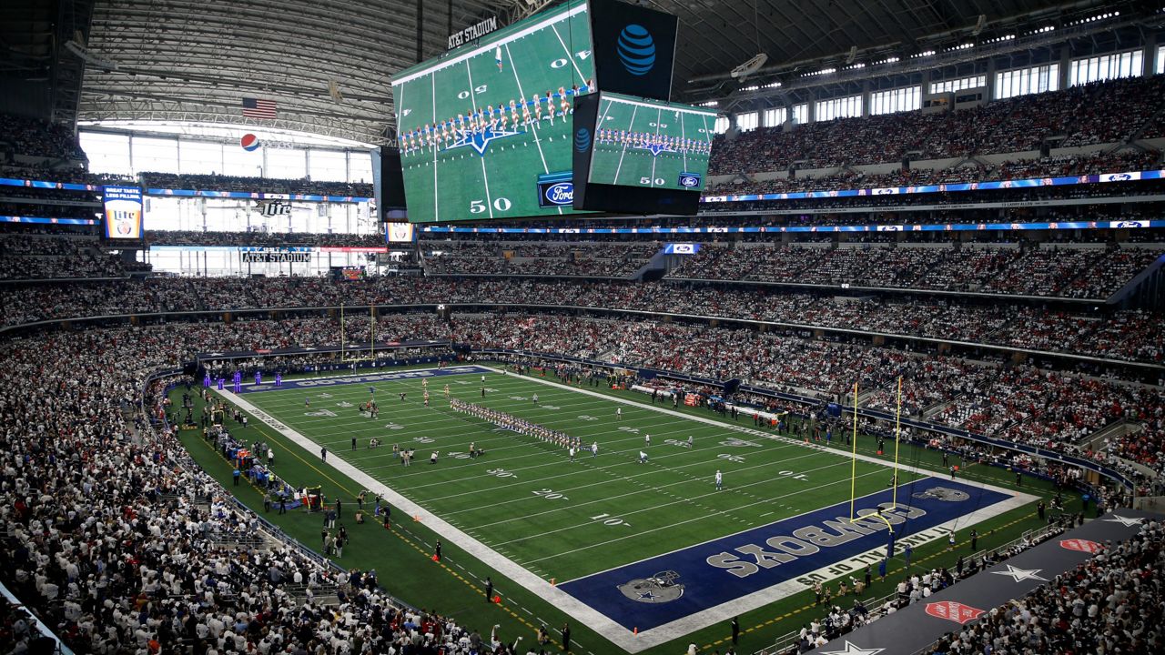 New York Giants Vs. Dallas Cowboys in Arlington at AT&T Stadium