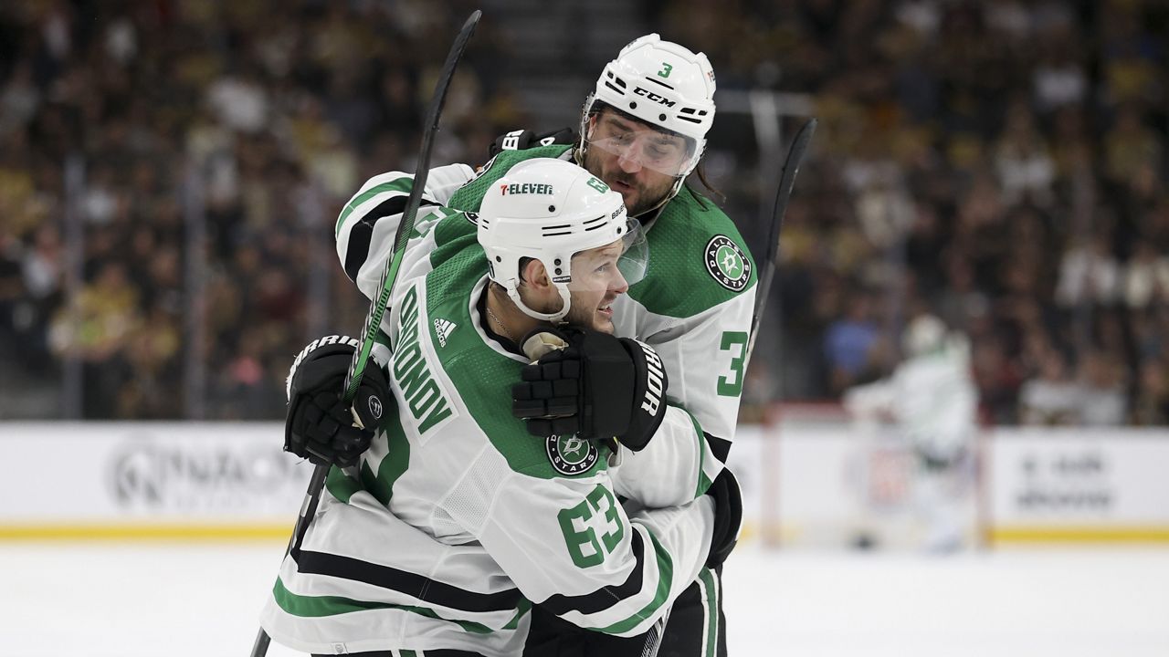 Stars beat Golden Knights 4-2 in Game 4 to even series