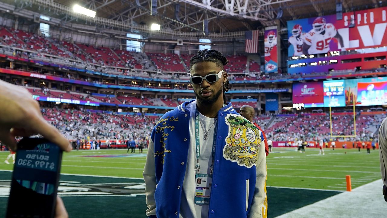 Damar Hamlin makes appearance on field at Super Bowl