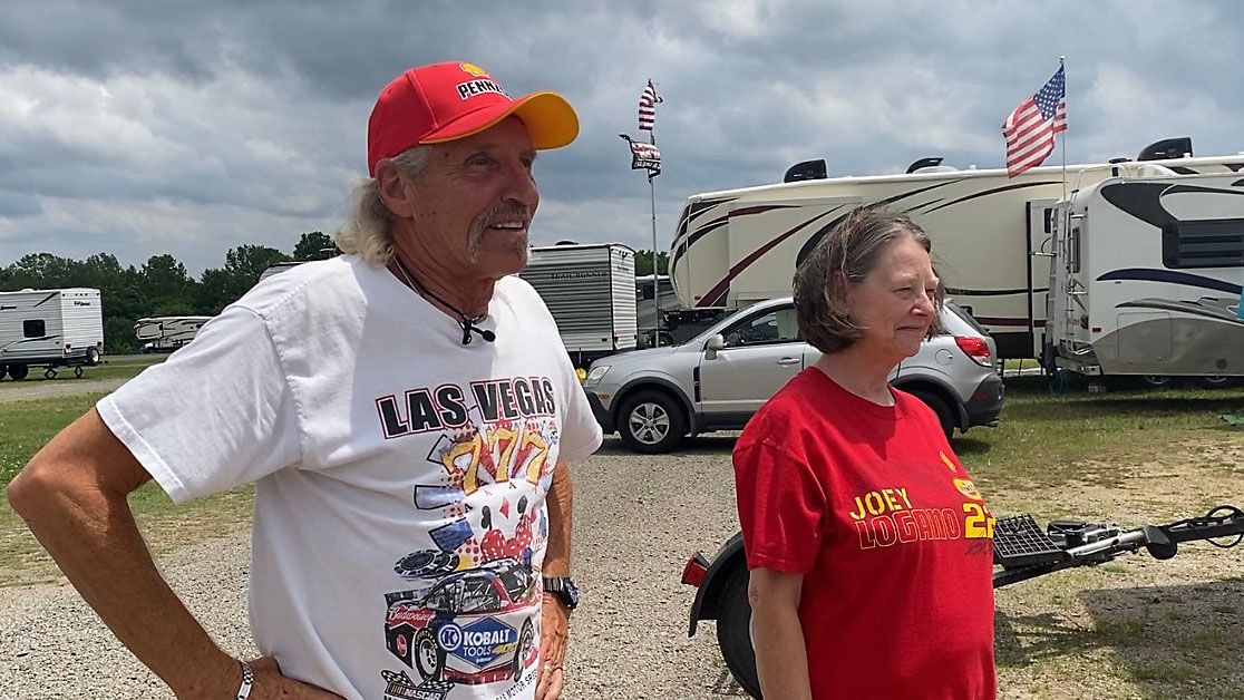 Couple travels hundreds of miles for the love of NASCAR - Spectrum News