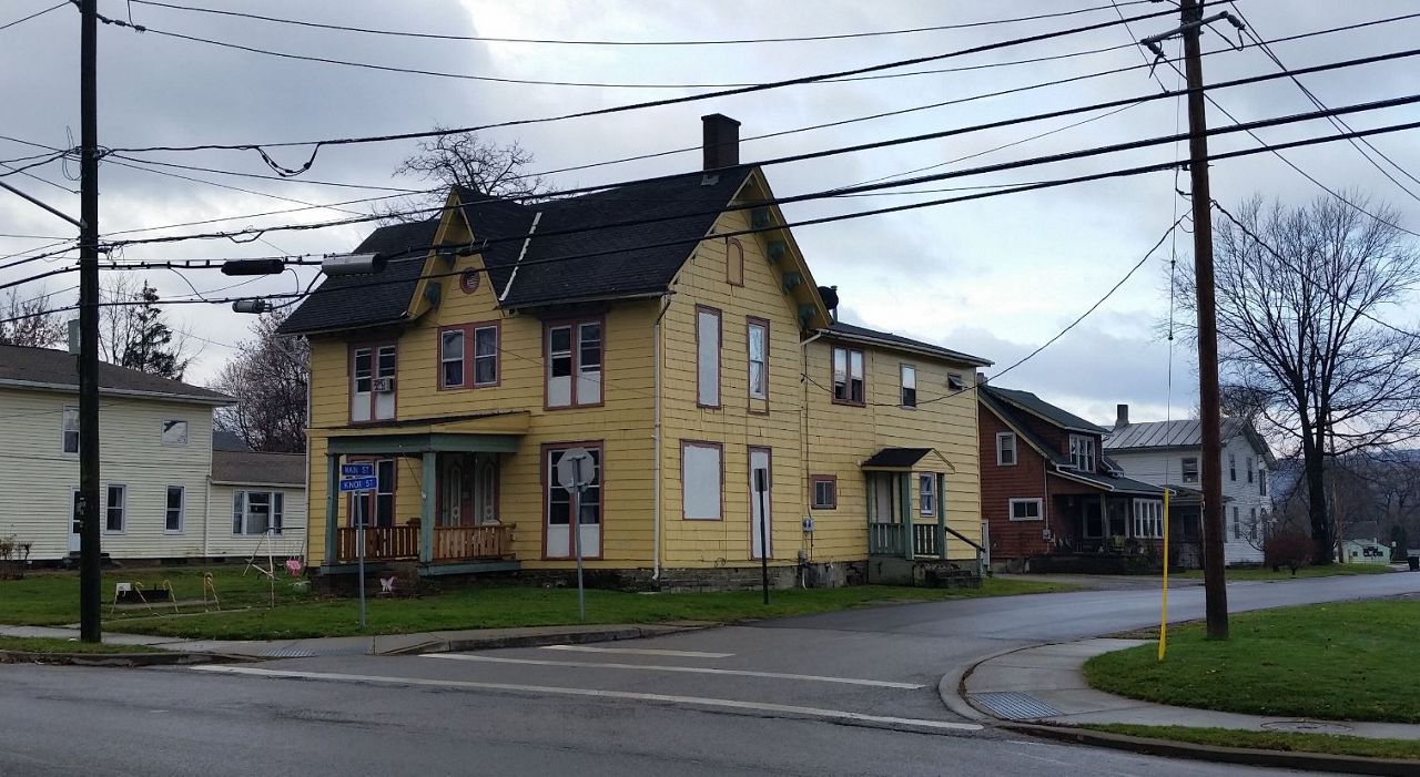 11 People Displaced After House Fire in Dansville