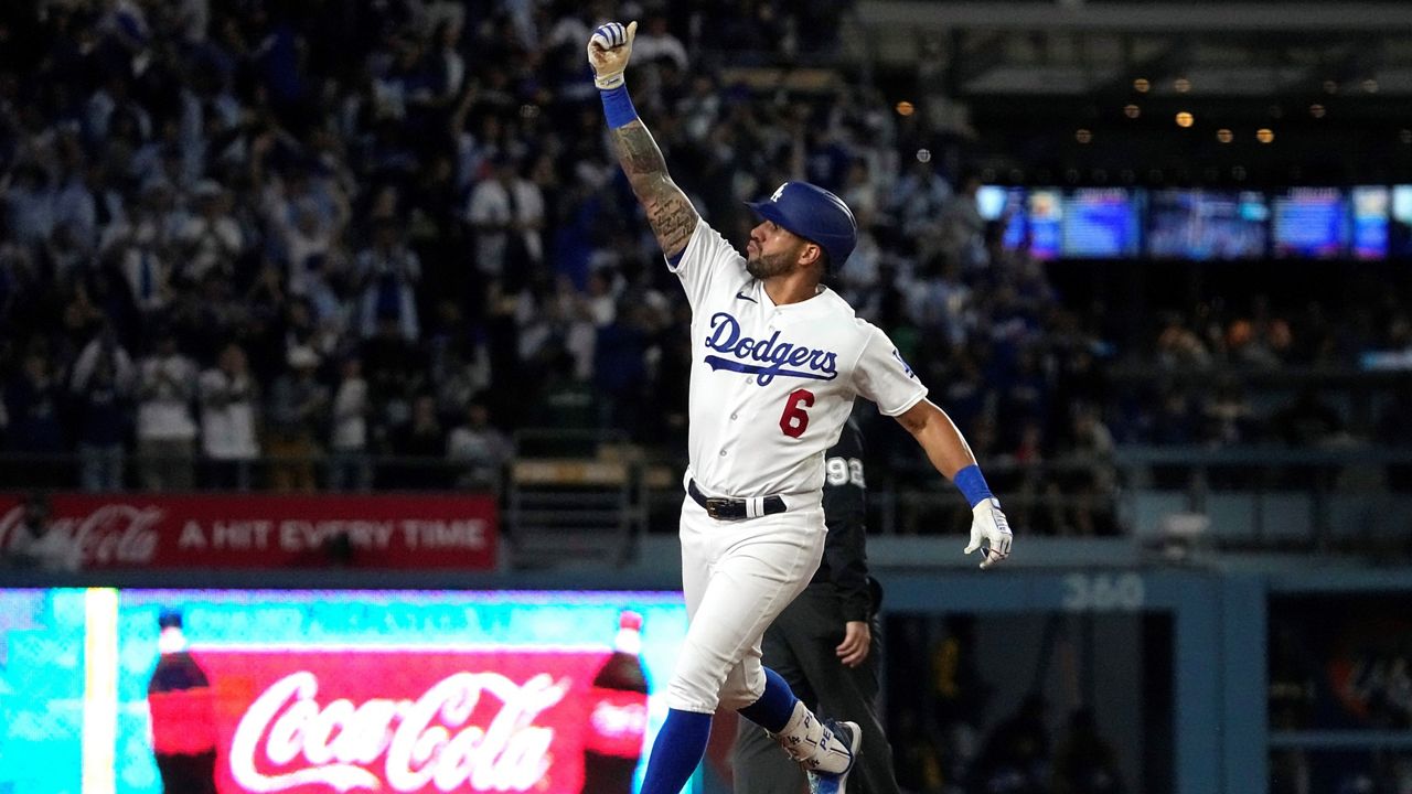 Dodgers rally to beat Pirates 6-4