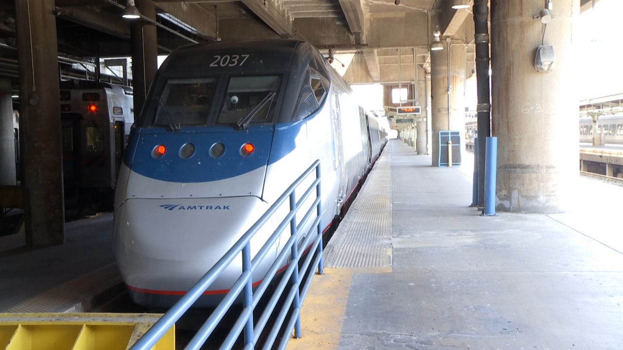 Inaugura Amtrak servicio directo de NYC a Washington DC