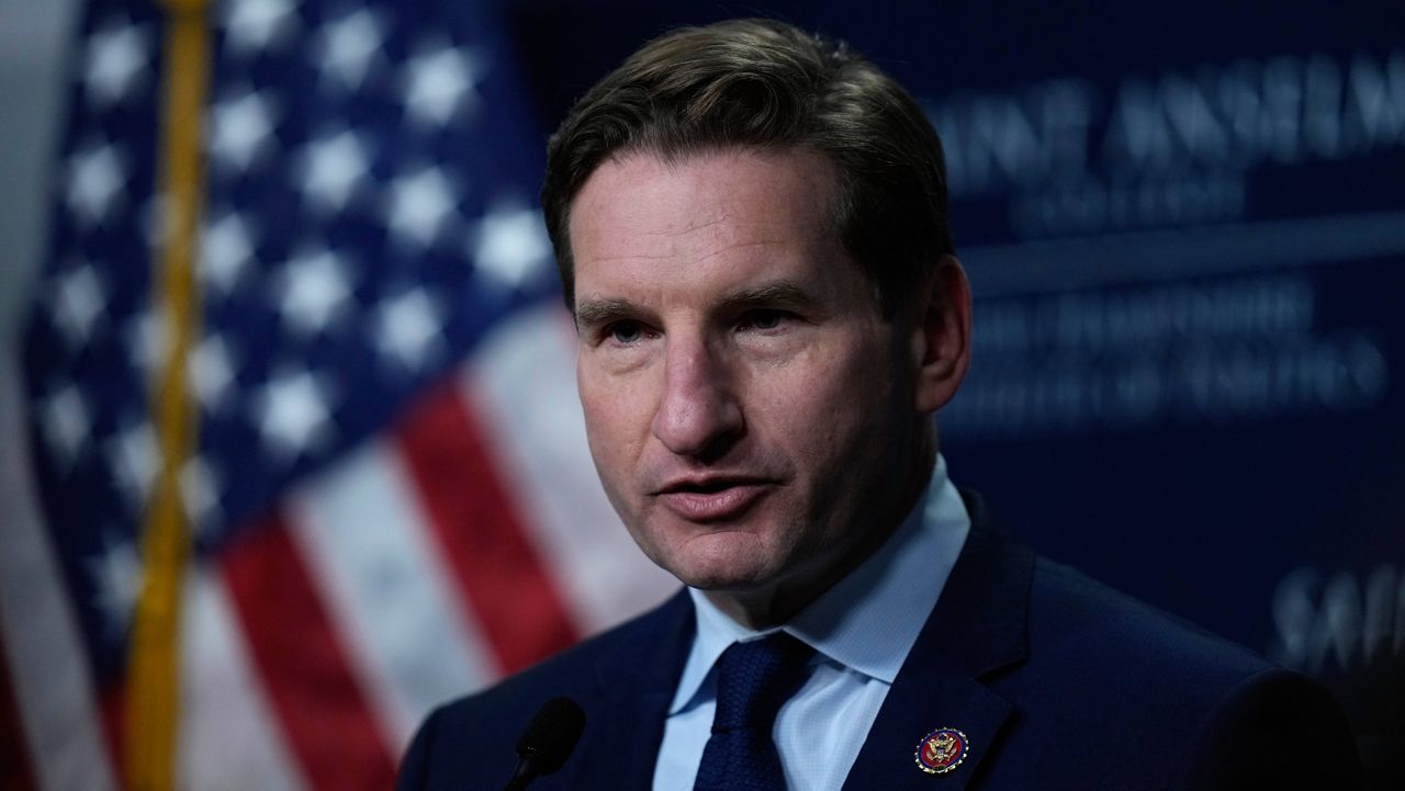 Democratic presidential candidate and U.S. Rep. Dean Phillips (D-Minn) during a campaign stop, Tuesday, Oct. 31, 2023, in Manchester, N.H. (AP Photo/Charles Krupa)