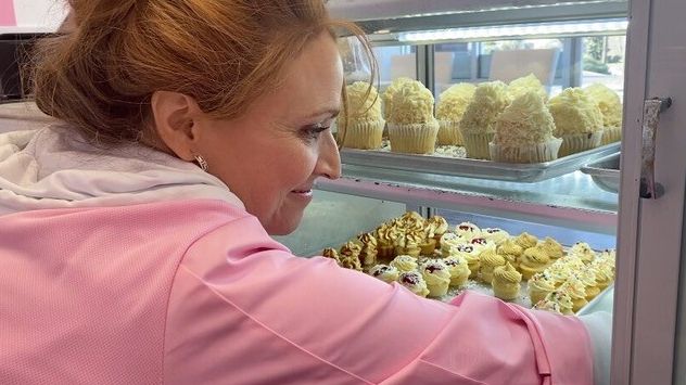 DeeDee Williams works at her bakery My Sweet Little Bake Shop. (Spectrum News 1/Chelsea Floyd)