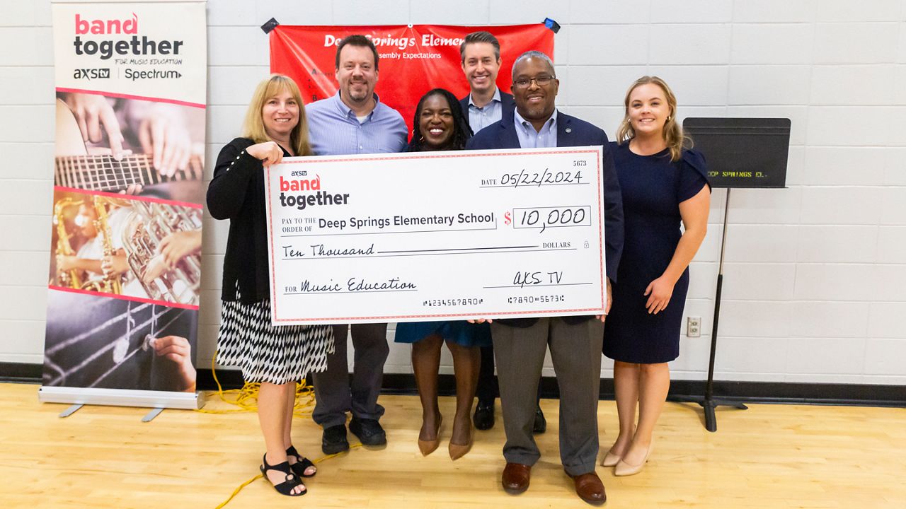 Deep Springs Elementary receives $10,000 grant supporting music education