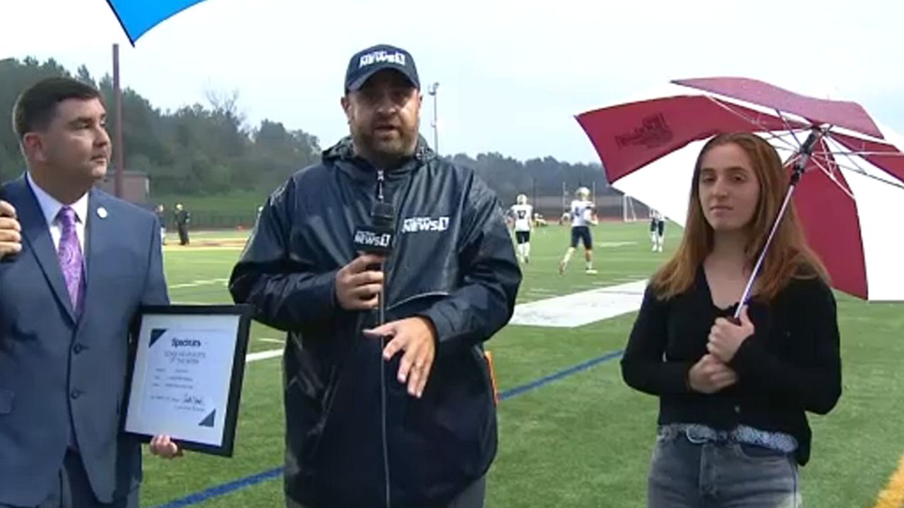 This week's Scholar Athletes of the Week are Julia del Pino and Ryan Pelletier.