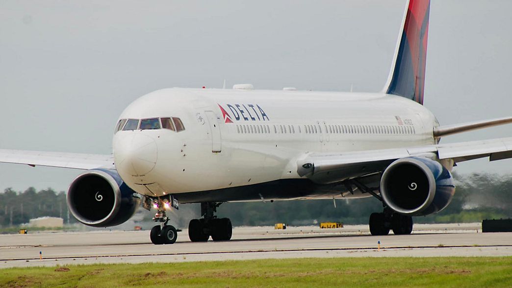 Delta Air Lines 767 taxis at Orlando International Airport. (Spectrum News/Greg Angel)