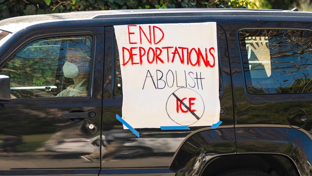 Immigrant rights groups mobilize to protect undocumented immigrants