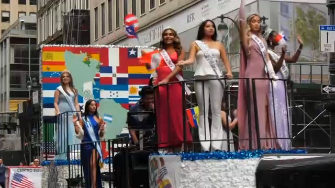 Panamanian Folkloric Group Shines at Hispanic Parade on Fifth Avenue