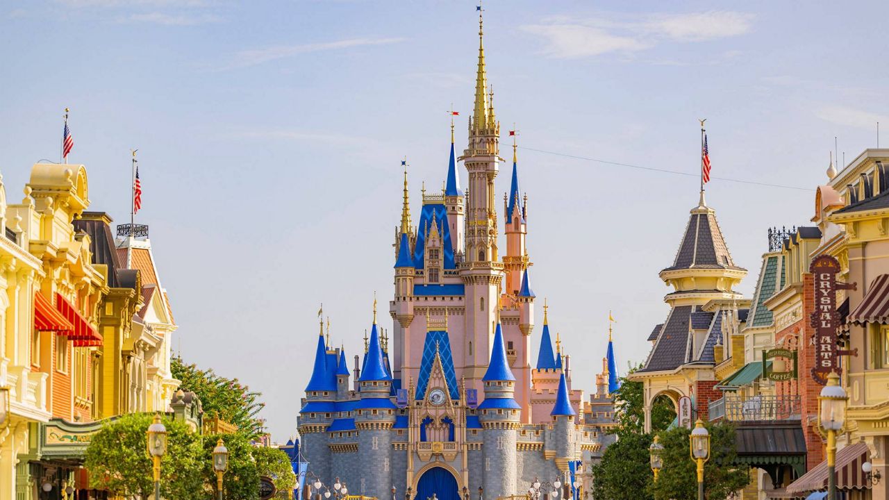 Visitor numbers in theme parks worldwide are high for 2023