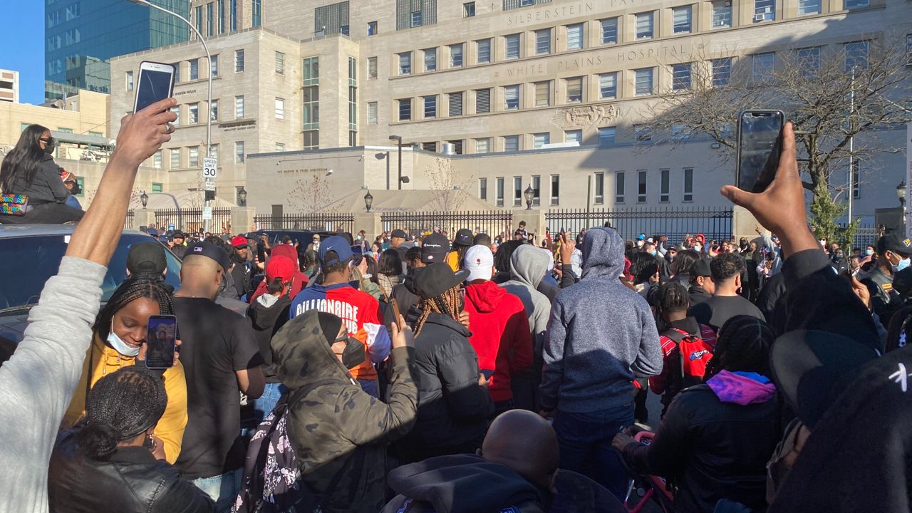 Thousands Flood Streets Outside Hospital to Pray for DMX
