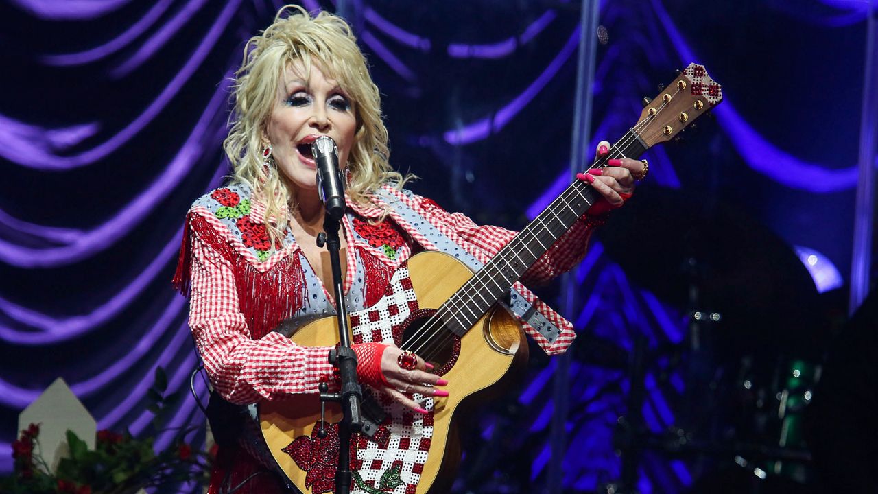 Dolly Parton changes mind on Rock Hall of Fame nomination