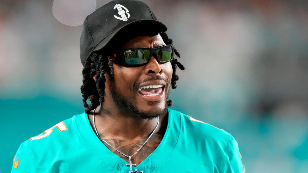 All-Pro cornerback Jalen Ramsey has agreed to a contact extension with the Dolphins that is worth $72.3 million over three years, an AP source says. (AP Photo/Wilfredo Lee)