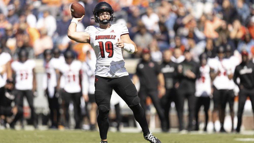 Louisville Football to debut 'ChromeVille' uniforms against